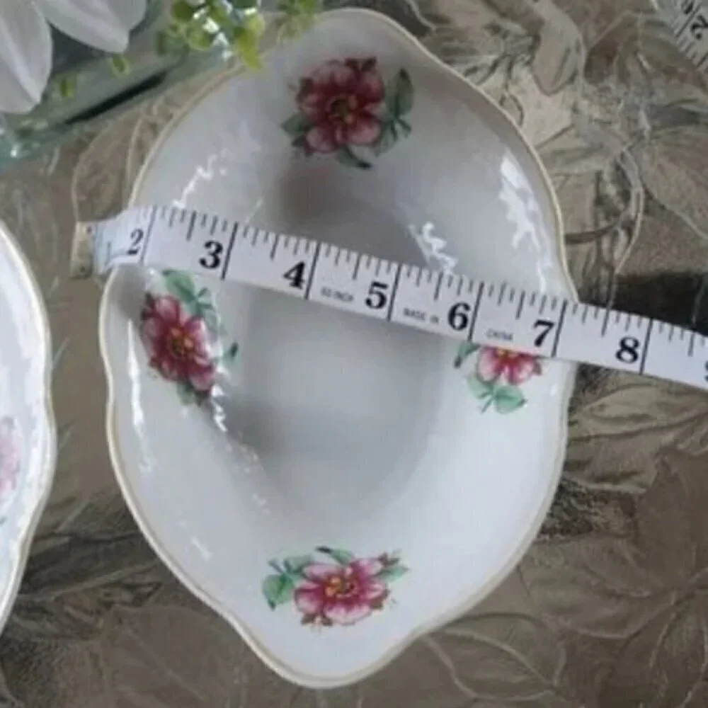 Set of two vintage kitchen dishes